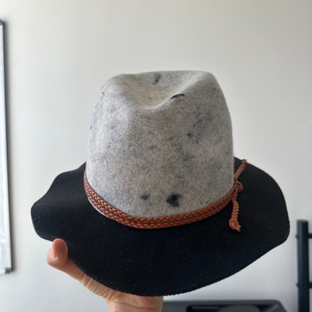 Abercrombie and Fitch Hat